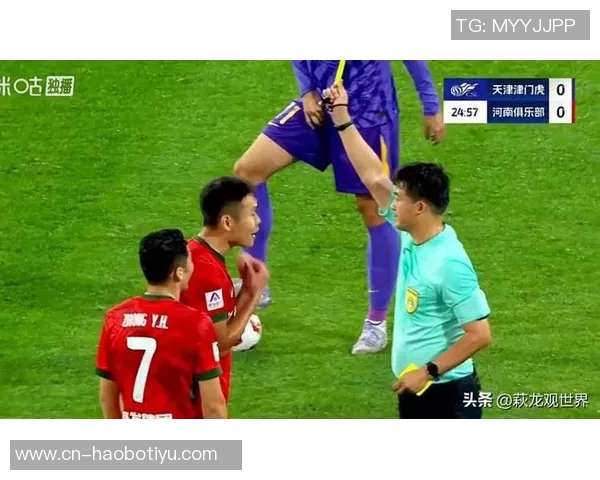泰国队激烈拼抢频频犯规吃黄牌比赛火药味十足