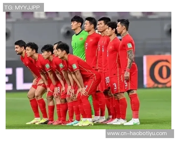 2025铁人荣耀时刻全队齐心协力捧杯共庆冠军荣耀之夜